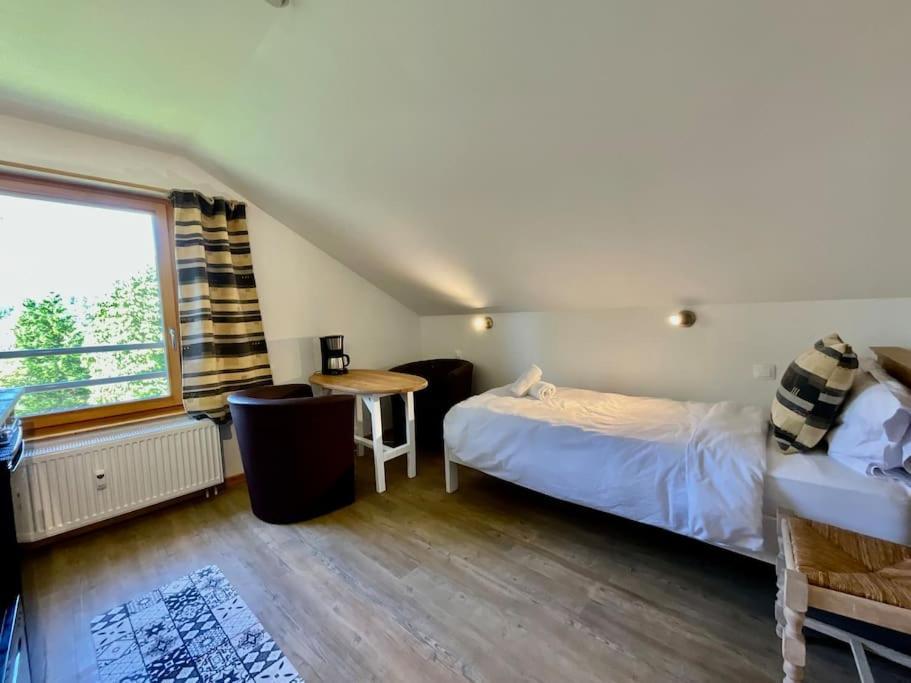 Le Petit Loup, Appartement Neuf Avec Jardin Gerbepal Экстерьер фото